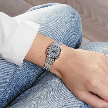 CASIO RETRO Pequeño GRIS