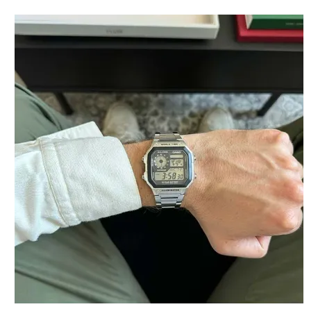 Reloj CASIO WORLD TIME CAUCHO NEGRO