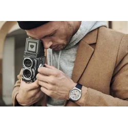 Reloj SWATCH IRONY SKIN 42mm 2