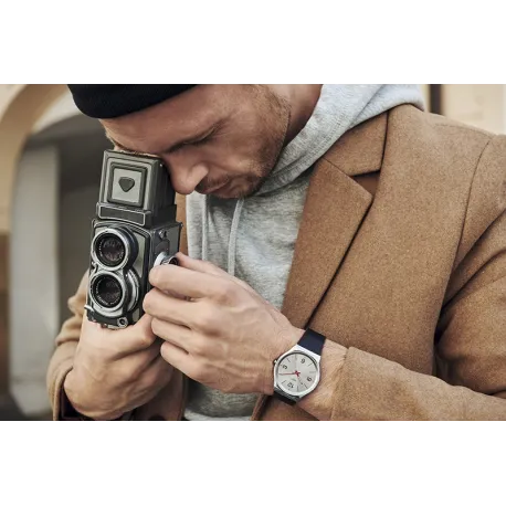 Reloj SWATCH IRONY SKIN 42mm